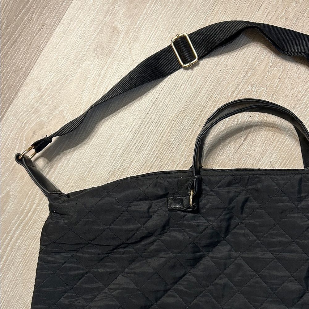 Black Quilted Lightweight Duffle Bag - Picture 4 of 8